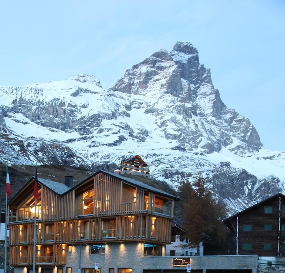 ブレウイル・チェルヴィナイア Chalet Blanc Cervinia Bed & Breakfast エクステリア 写真