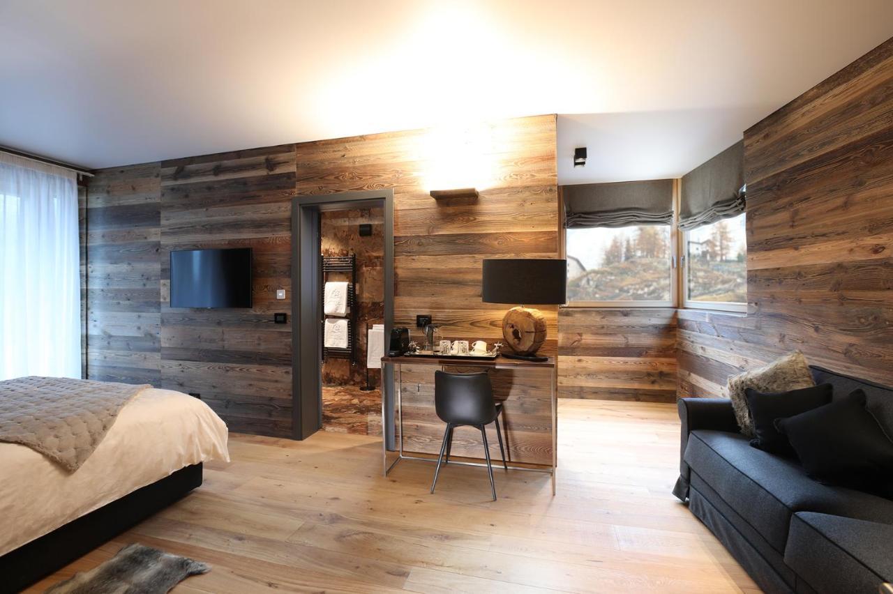 ブレウイル・チェルヴィナイア Chalet Blanc Cervinia Bed & Breakfast エクステリア 写真