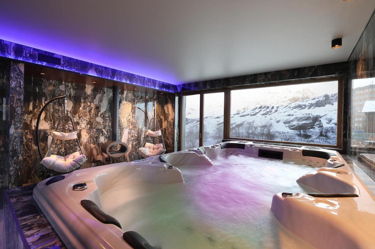 ブレウイル・チェルヴィナイア Chalet Blanc Cervinia Bed & Breakfast エクステリア 写真