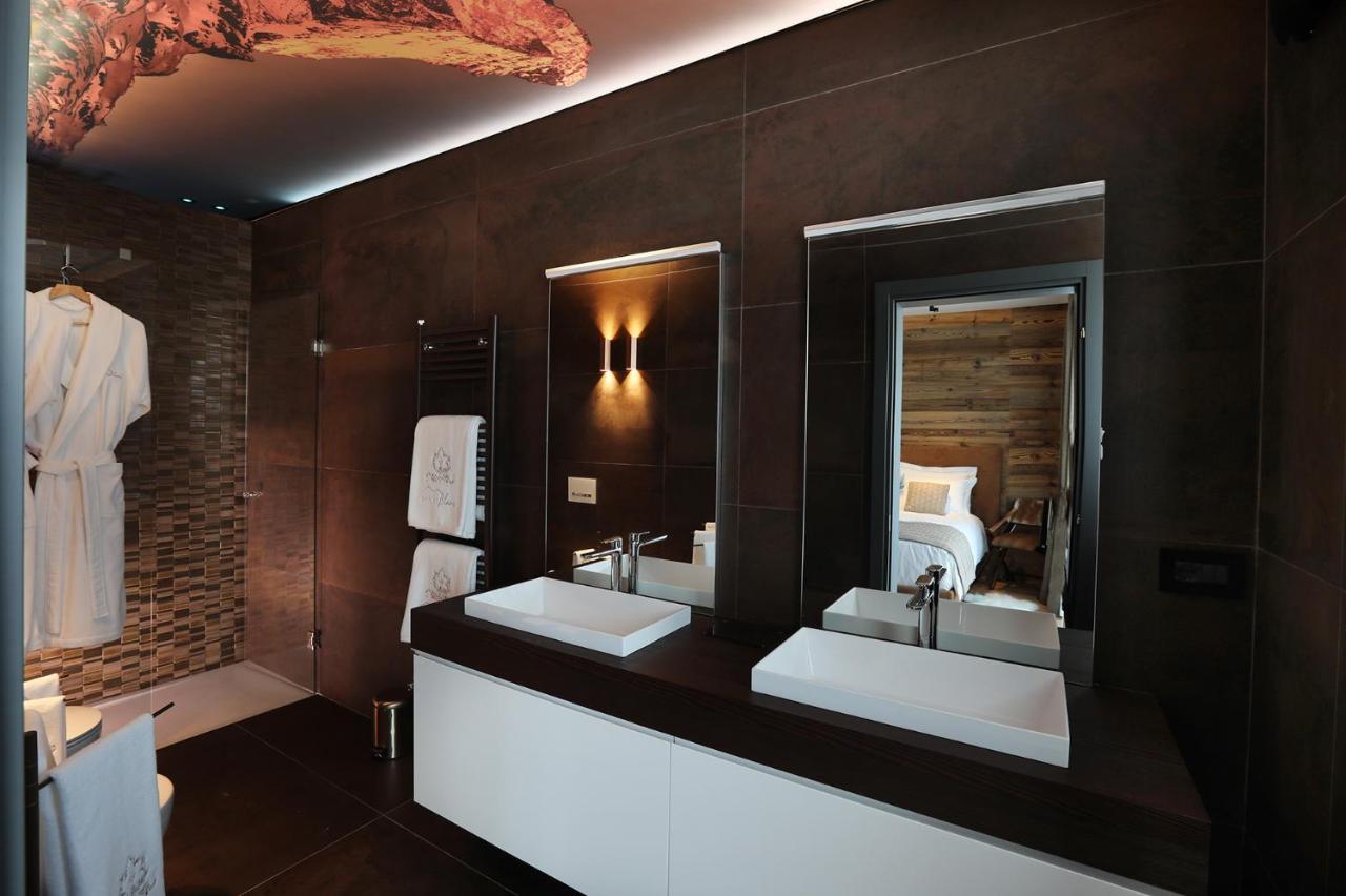 ブレウイル・チェルヴィナイア Chalet Blanc Cervinia Bed & Breakfast エクステリア 写真