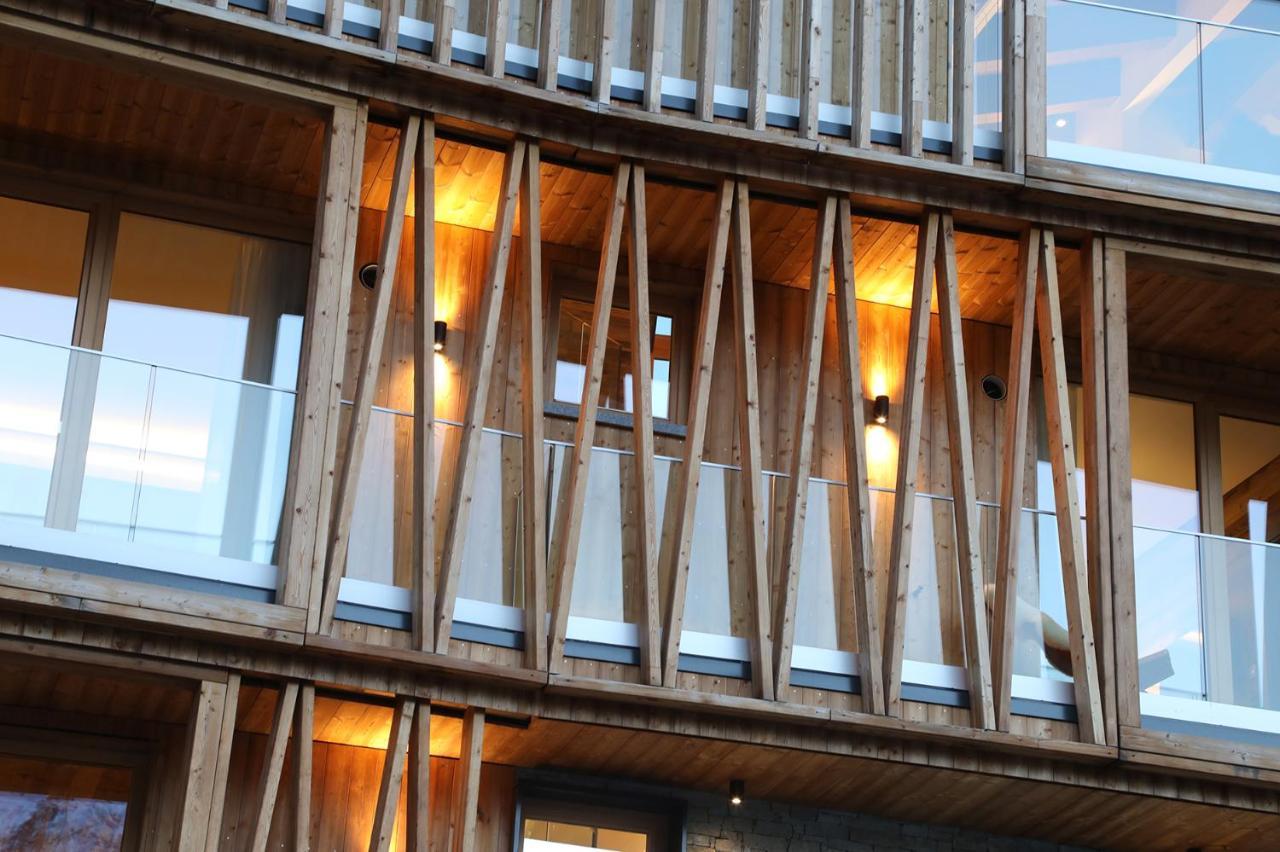 ブレウイル・チェルヴィナイア Chalet Blanc Cervinia Bed & Breakfast エクステリア 写真