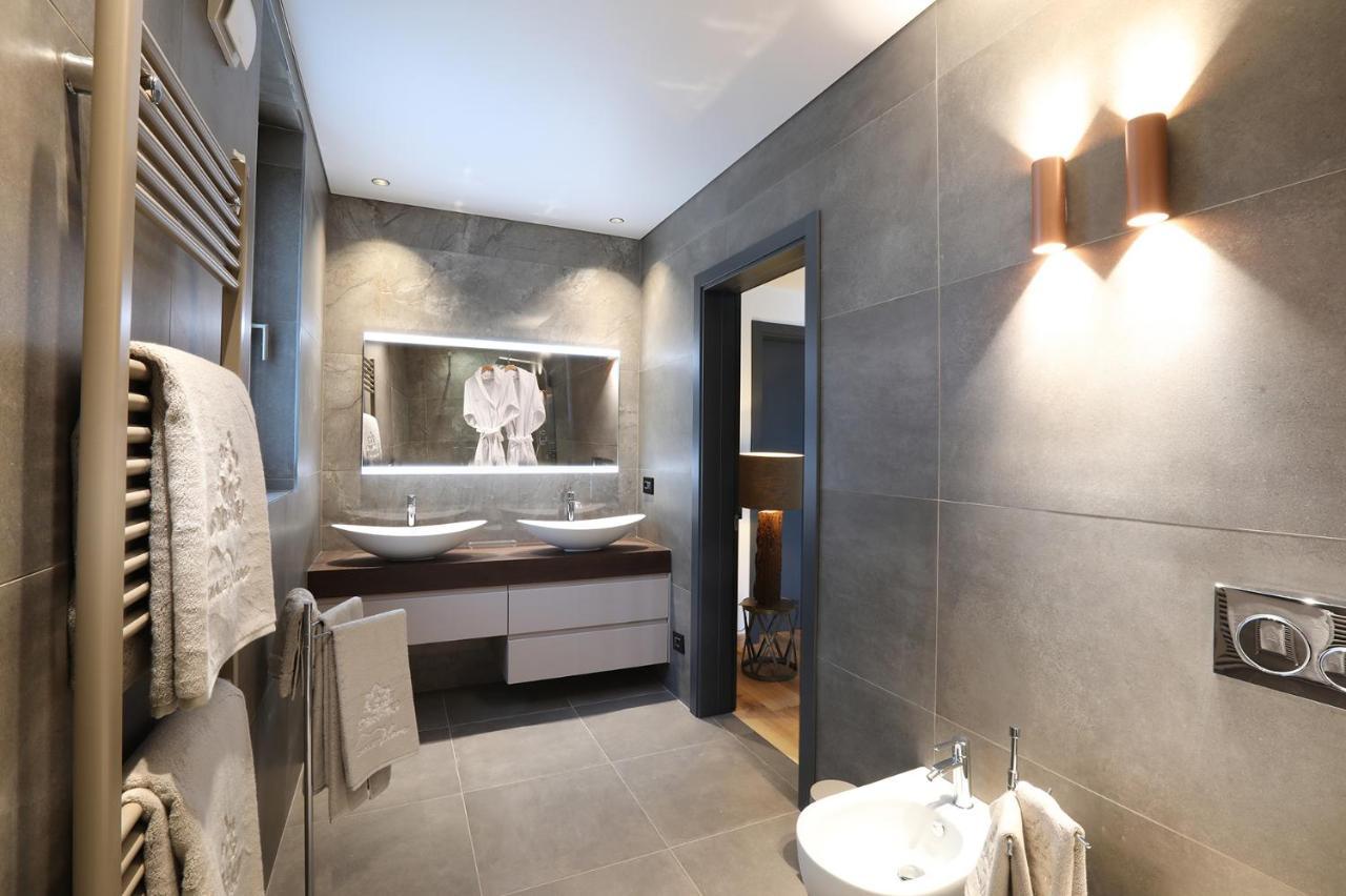 ブレウイル・チェルヴィナイア Chalet Blanc Cervinia Bed & Breakfast エクステリア 写真