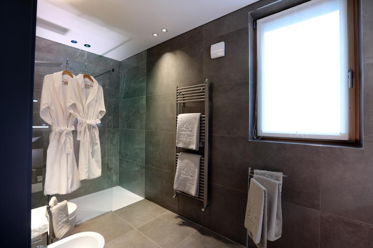 ブレウイル・チェルヴィナイア Chalet Blanc Cervinia Bed & Breakfast エクステリア 写真