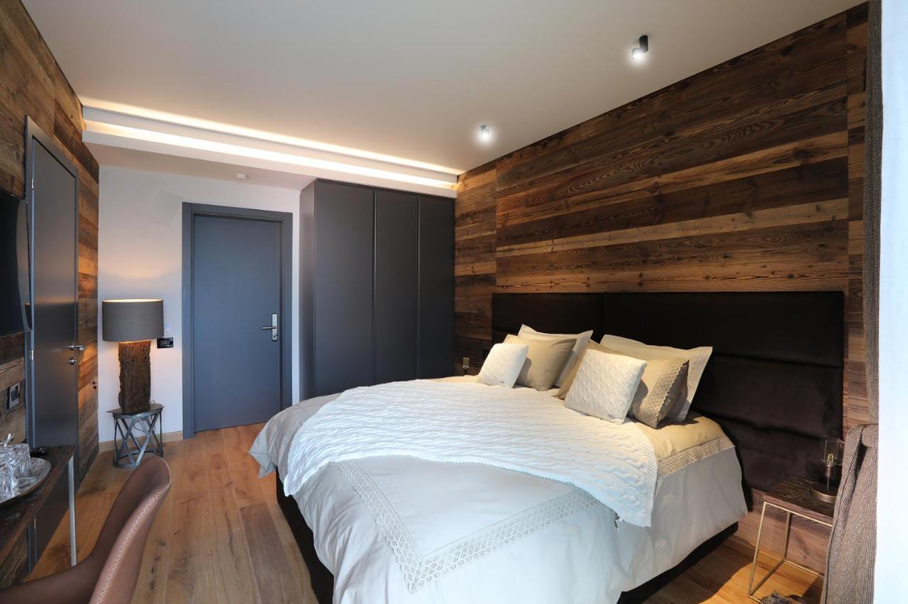 ブレウイル・チェルヴィナイア Chalet Blanc Cervinia Bed & Breakfast エクステリア 写真