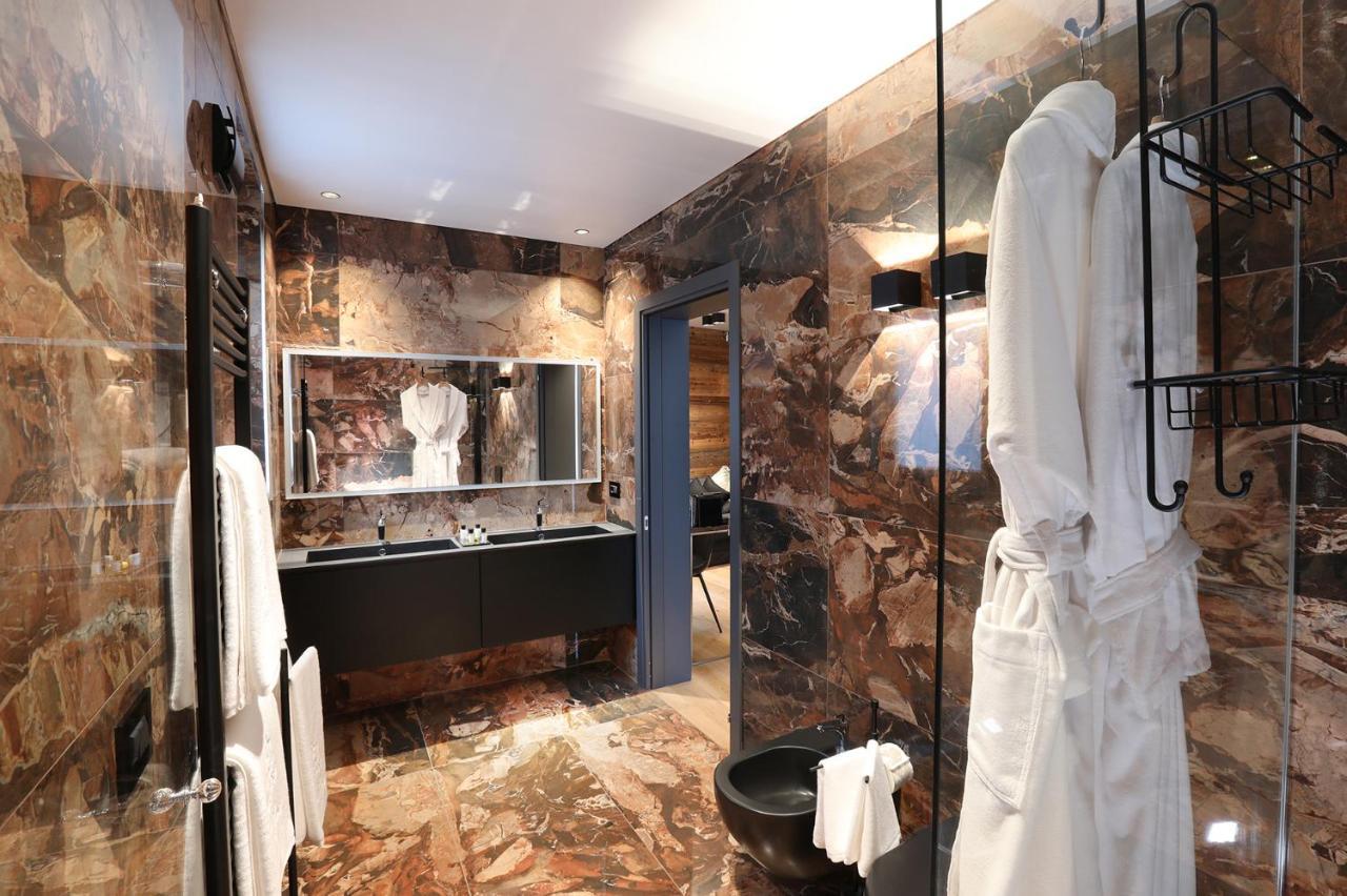 ブレウイル・チェルヴィナイア Chalet Blanc Cervinia Bed & Breakfast エクステリア 写真