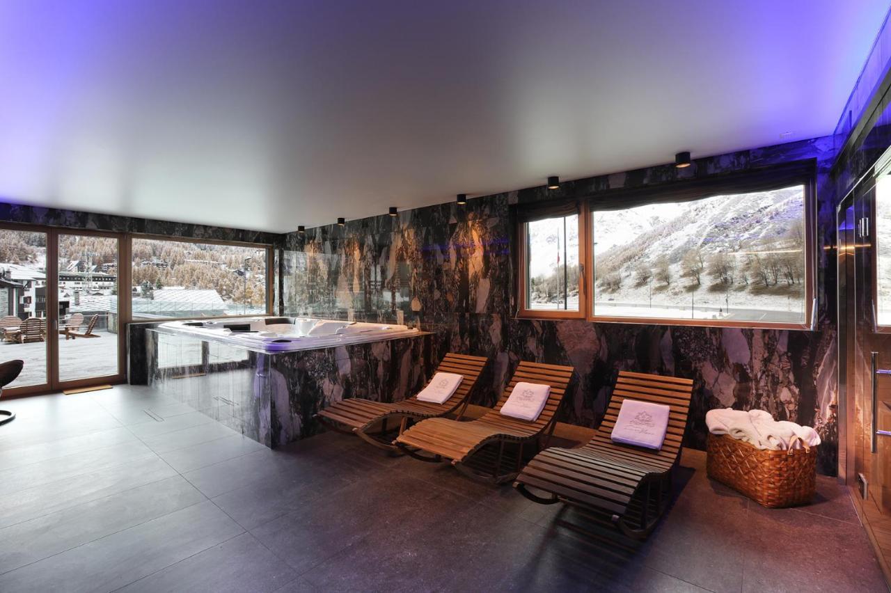 ブレウイル・チェルヴィナイア Chalet Blanc Cervinia Bed & Breakfast エクステリア 写真